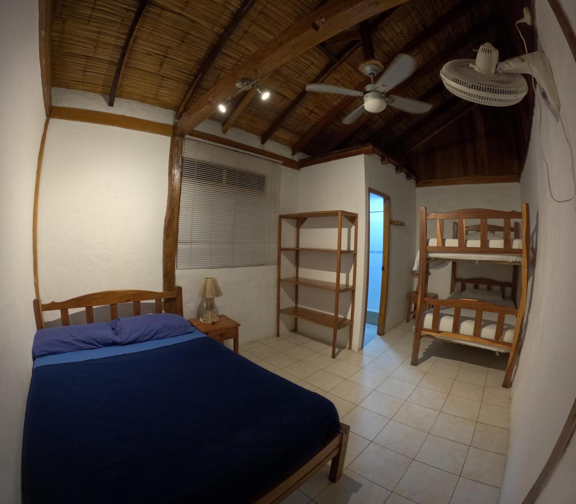 Hostal Solemare Montañita Buitenkant foto